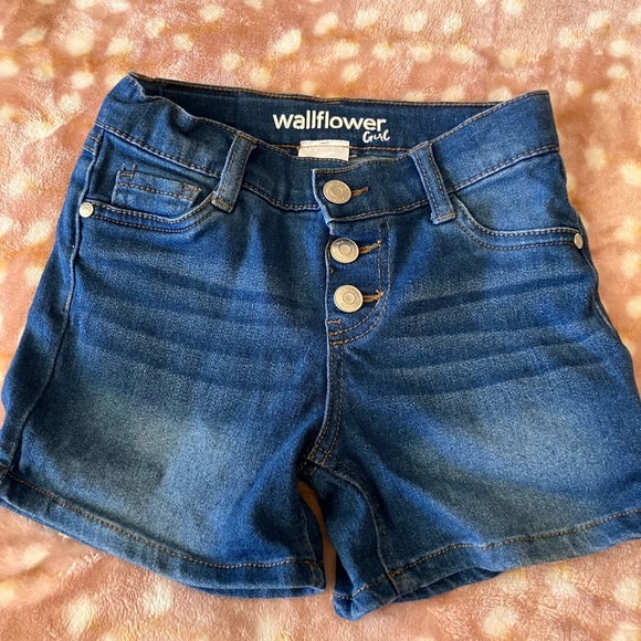 Wallflower Other - Wallflower Women's Dark Blue Jean Shorts
